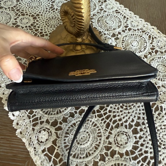 Tory Burch Black Crossbody Bag with Gold Logo - Picture 7 of 16